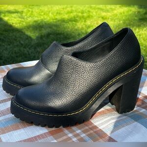 Doc Martens Cordelia Leather Boots Womens Size 9 Heels Winter